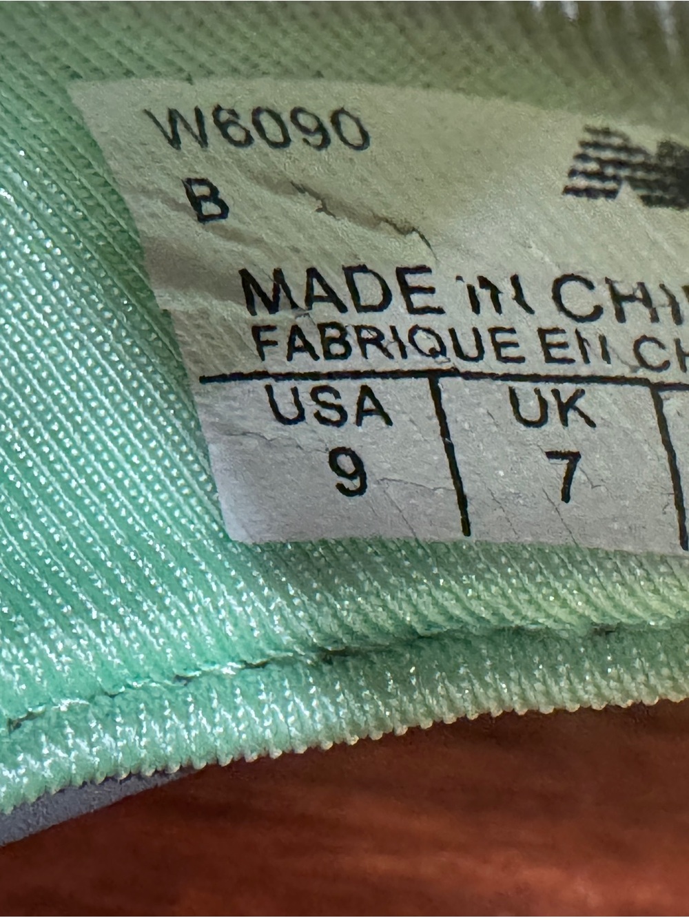 New Balance Women's Neon Green and Gray Thong Sandals - Picture 5 of 5